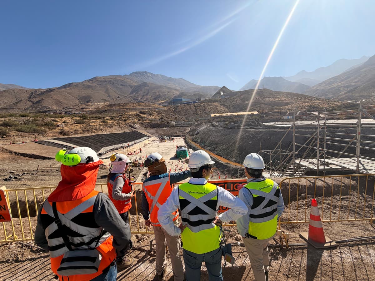 Imagen de trabajadores en una mina